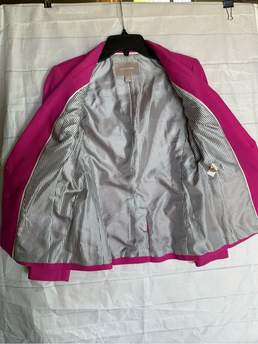 Banana Republic pink blazer with gold button, striped interior lining Petite - Picture 10 of 16